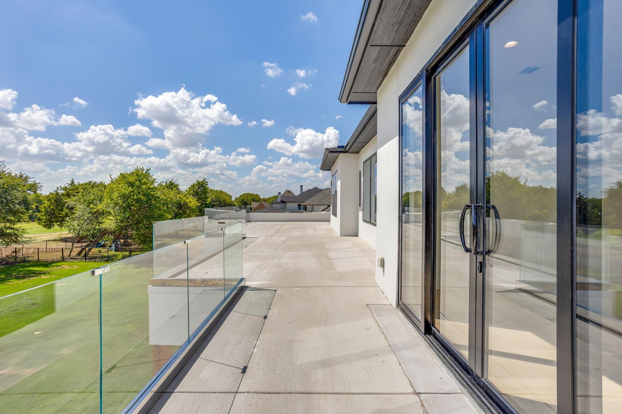main property photo 7