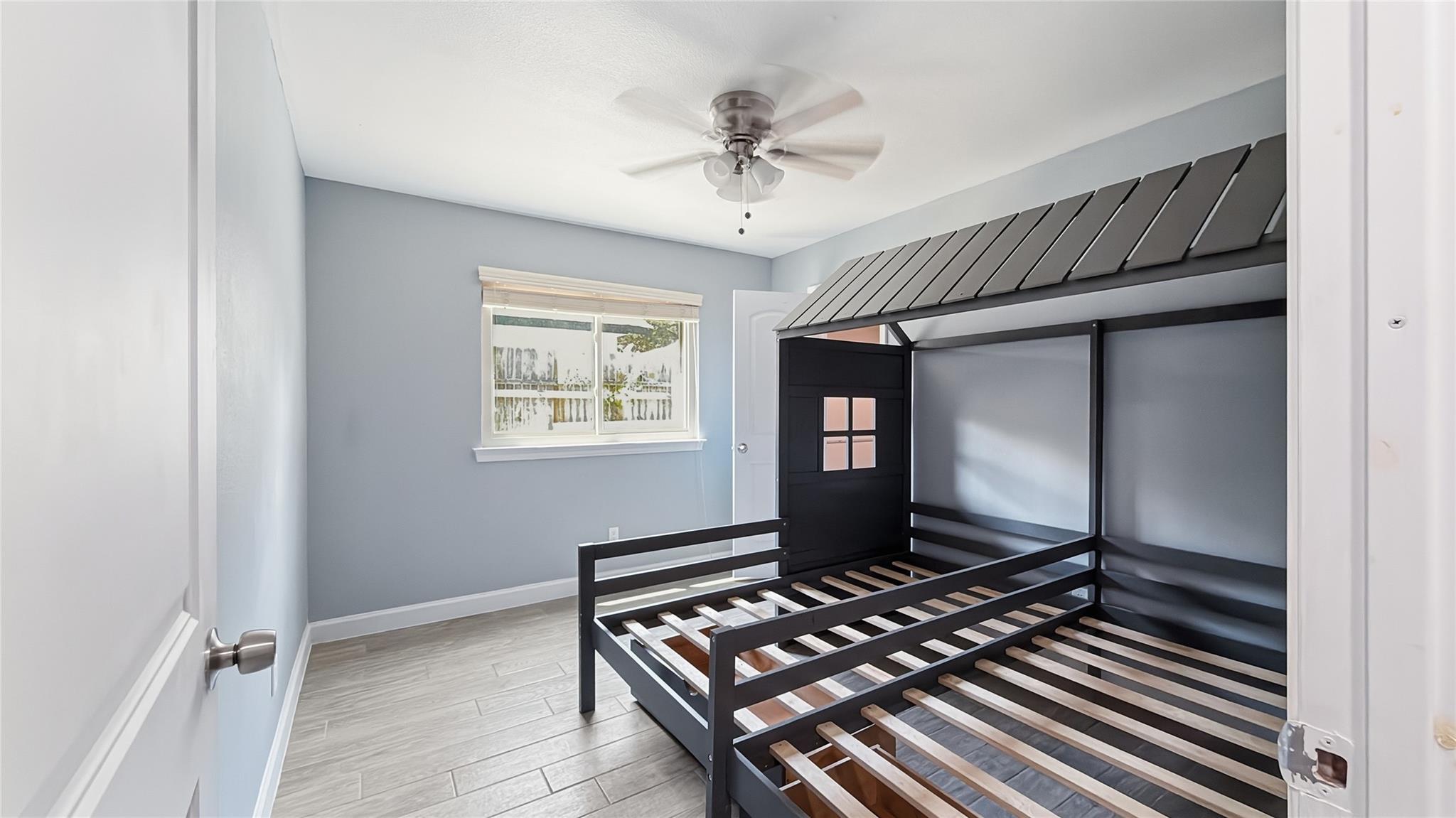 property viewer photo 13