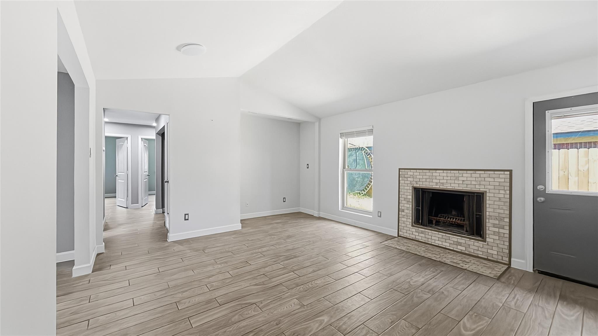 property viewer photo 2