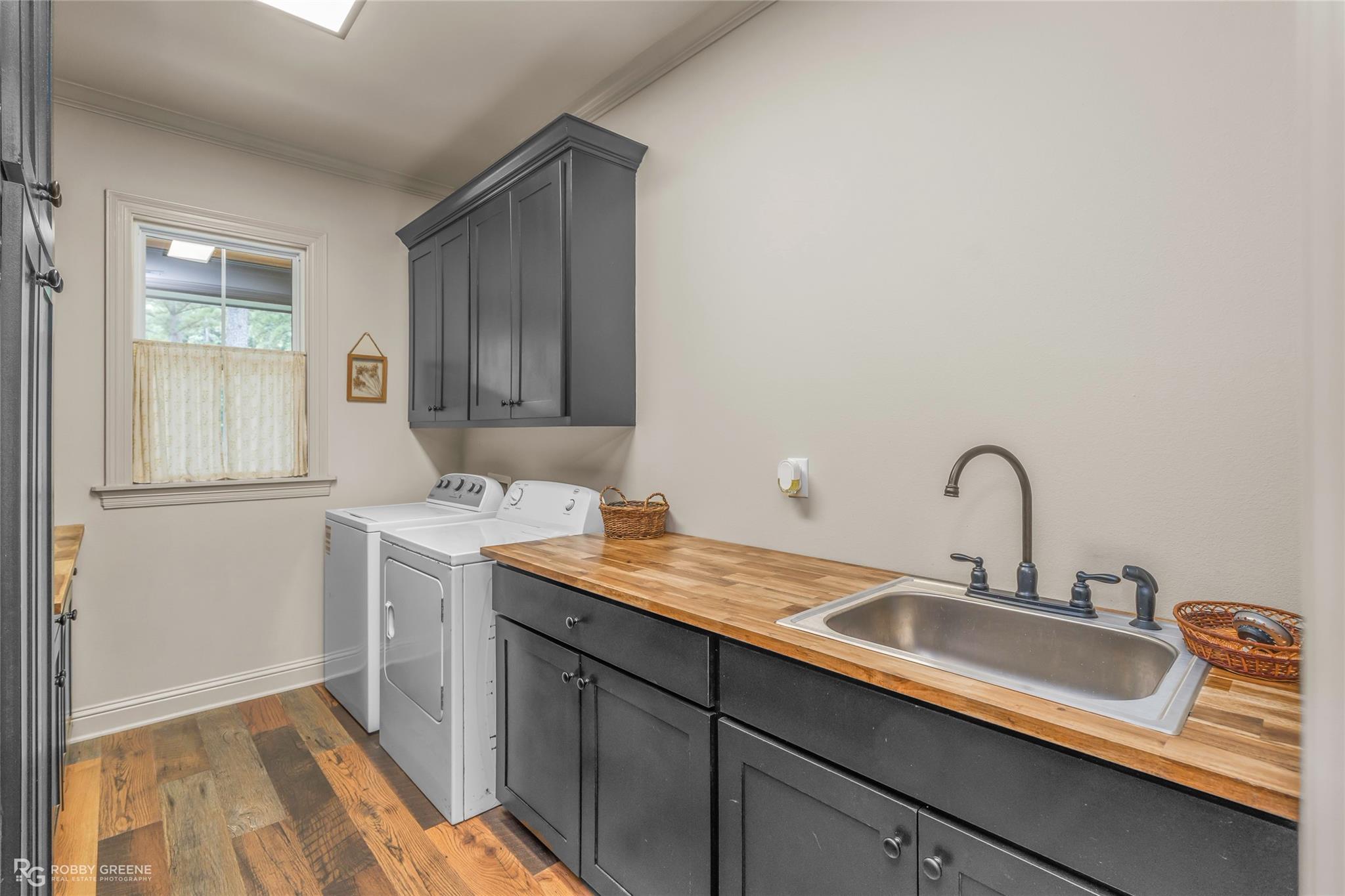 main property photo 17
