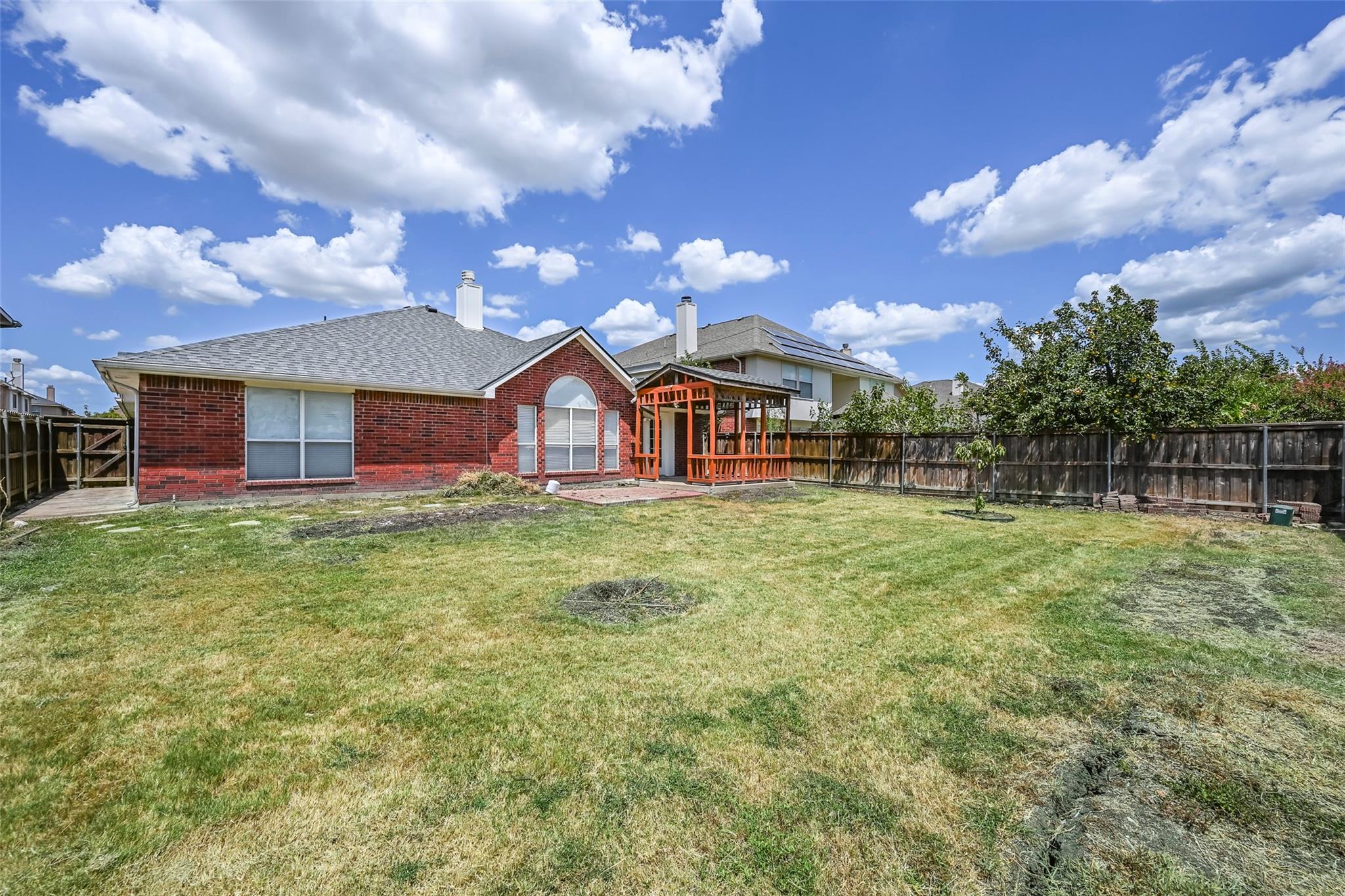 main property photo 14