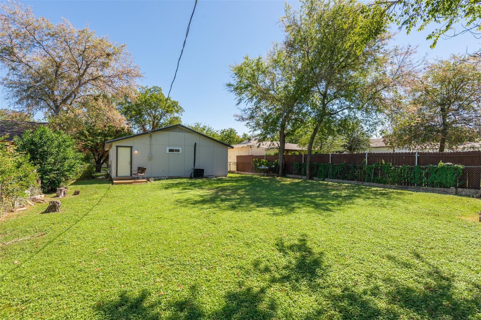 main property photo 17