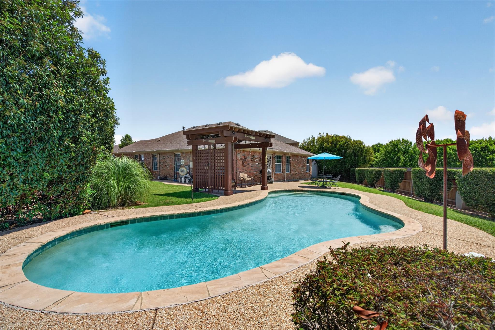 main property photo 22