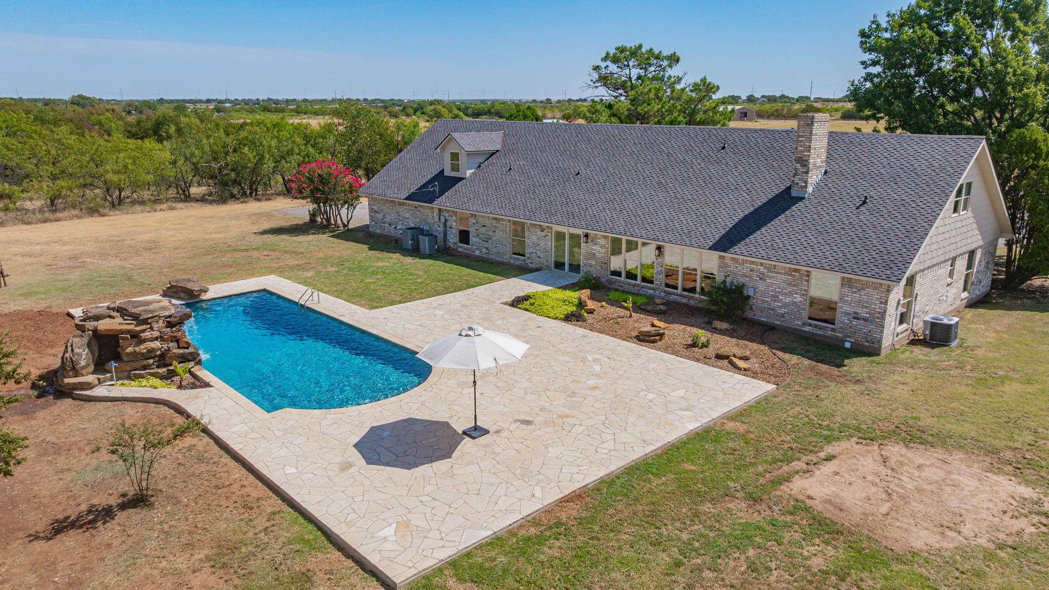 main property photo 26