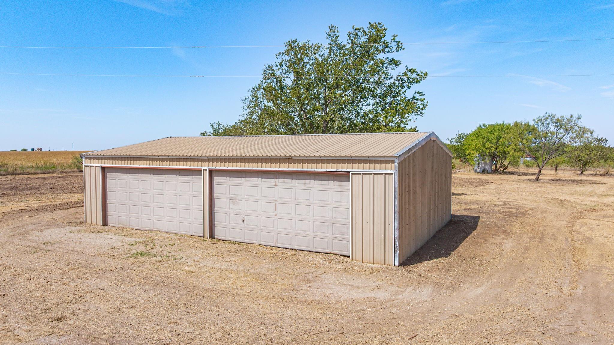 main property photo 27