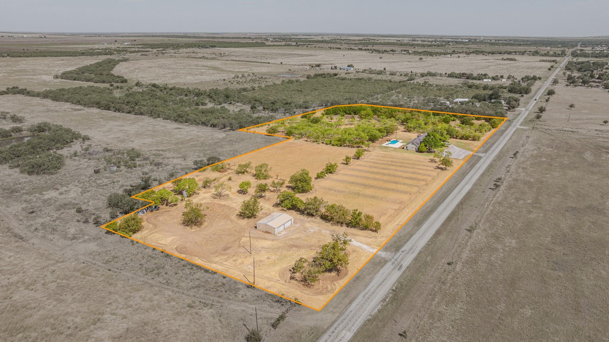 main property photo 29