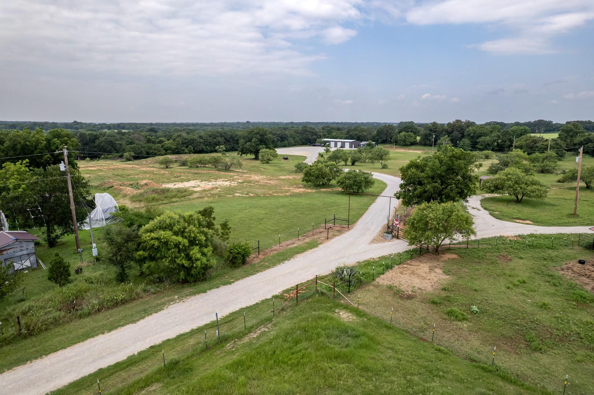 main property photo 4