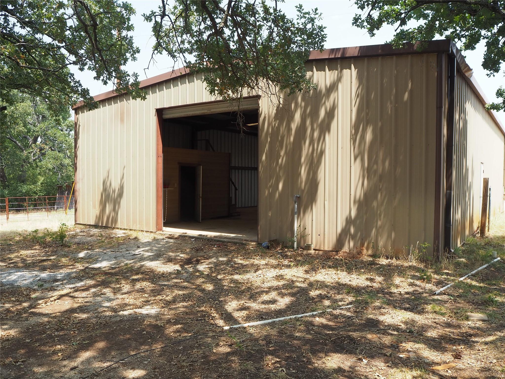 main property photo 32