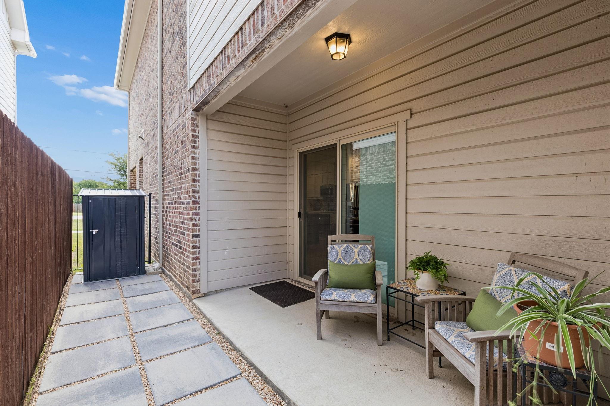 main property photo 14