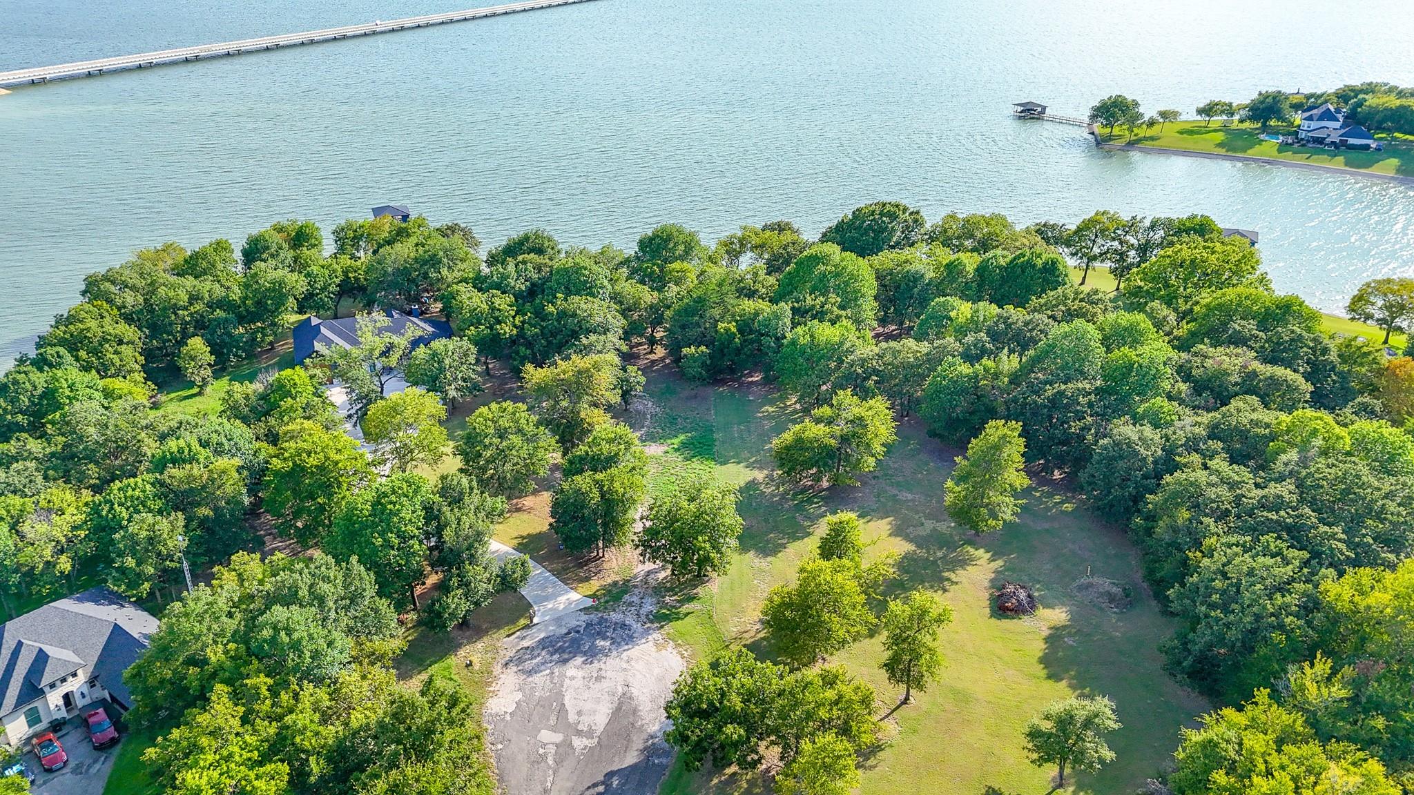 main property photo 10