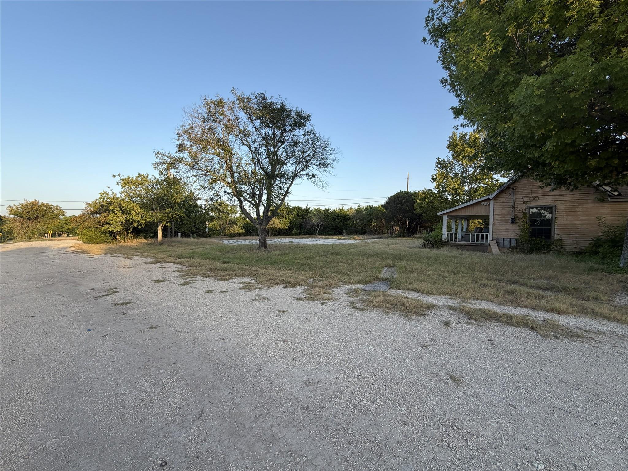 main property photo 11