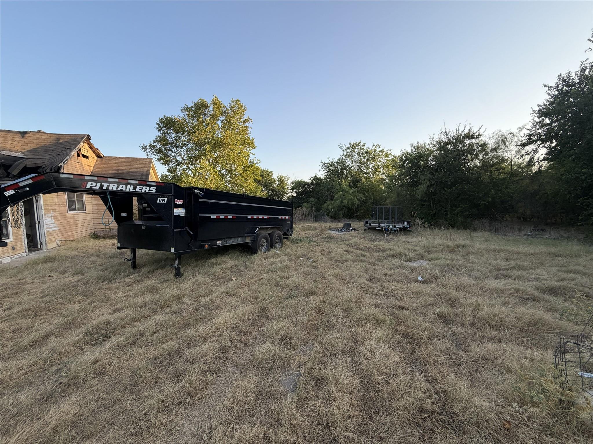 main property photo 18