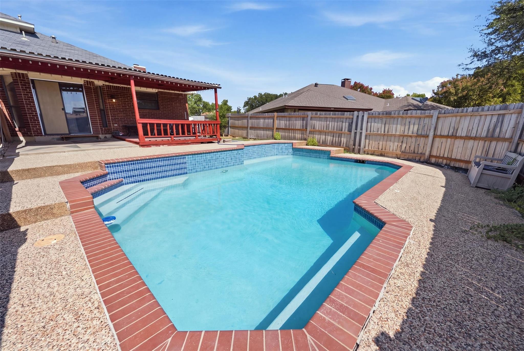 main property photo 25