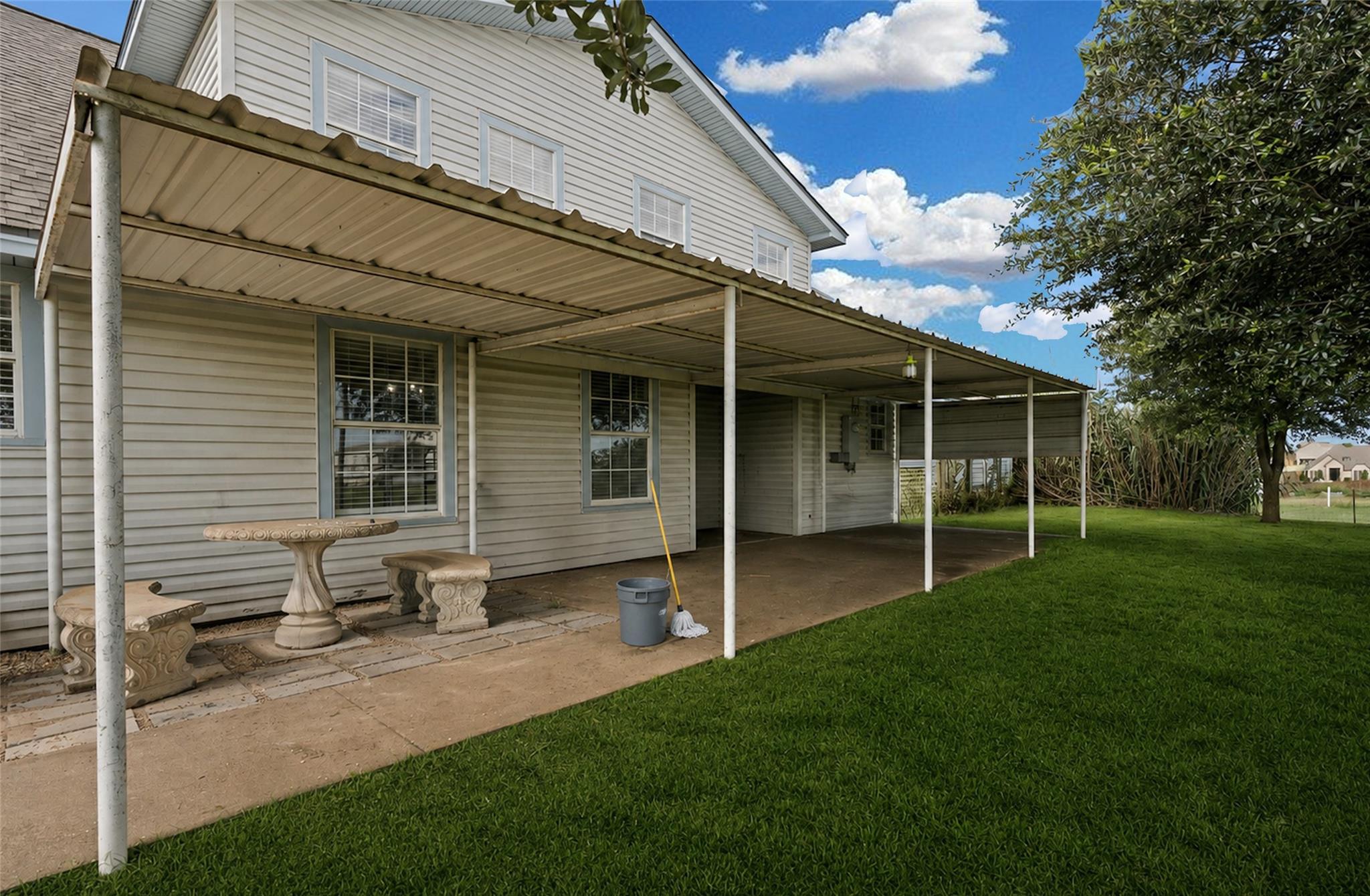 main property photo 8