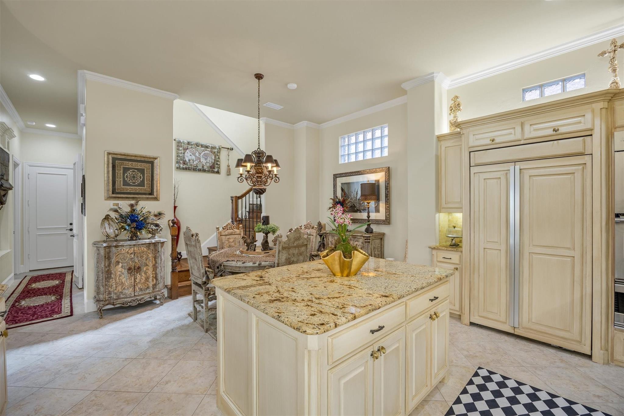 main property photo 16