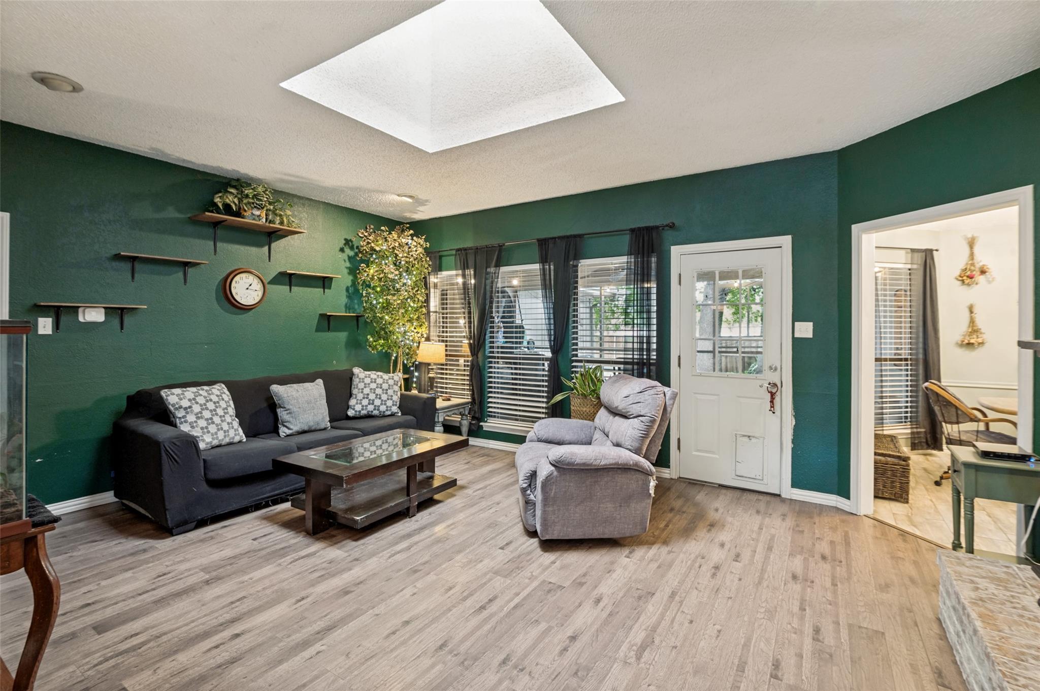 main property photo 4
