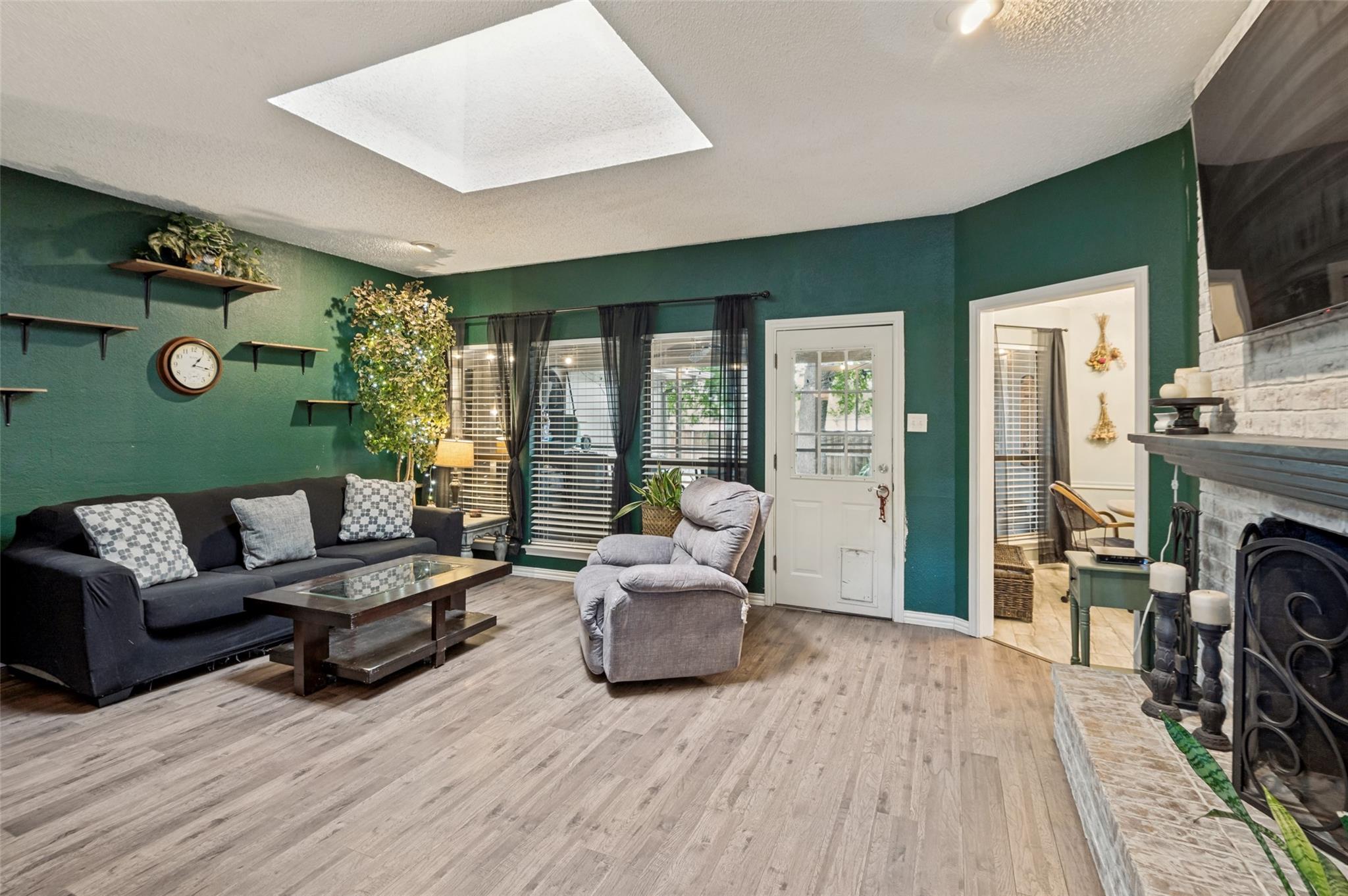 main property photo 5