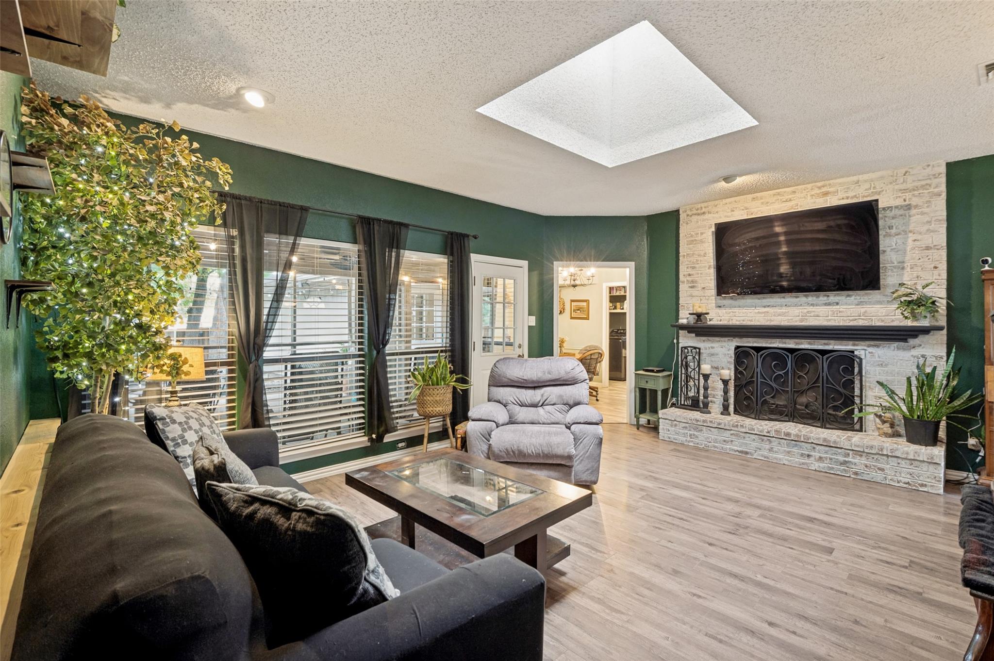 main property photo 6