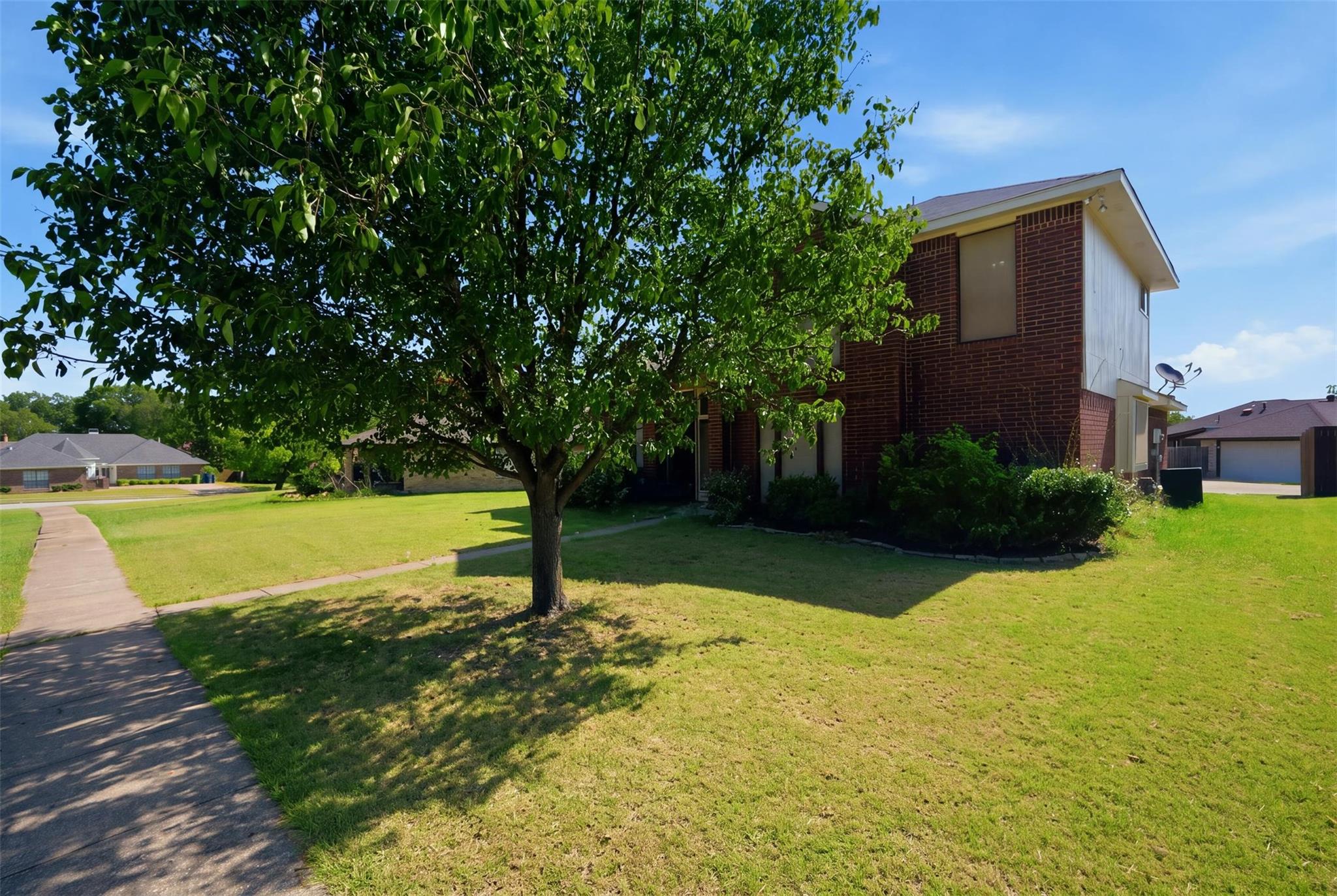 main property photo 6