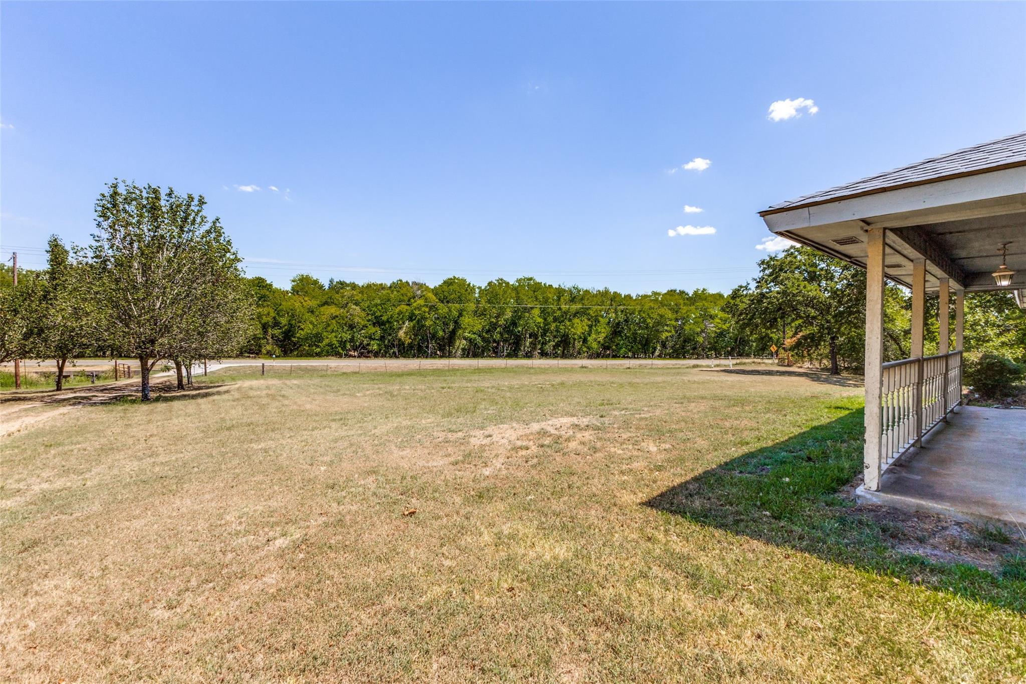 main property photo 17