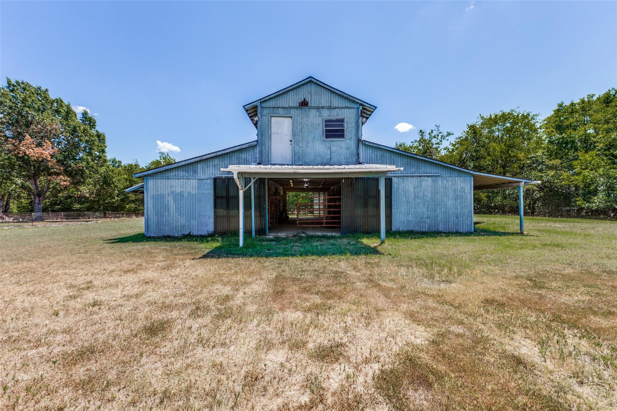 main property photo 19