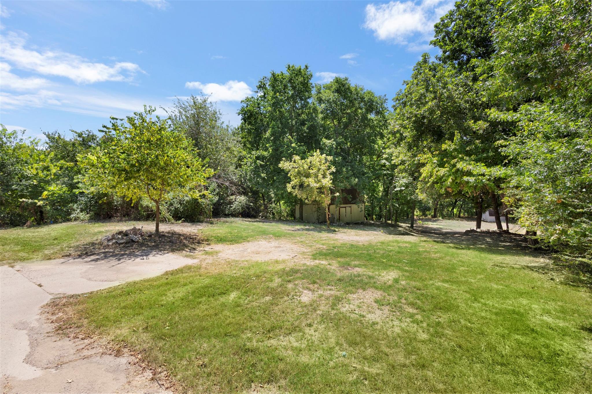 main property photo 3