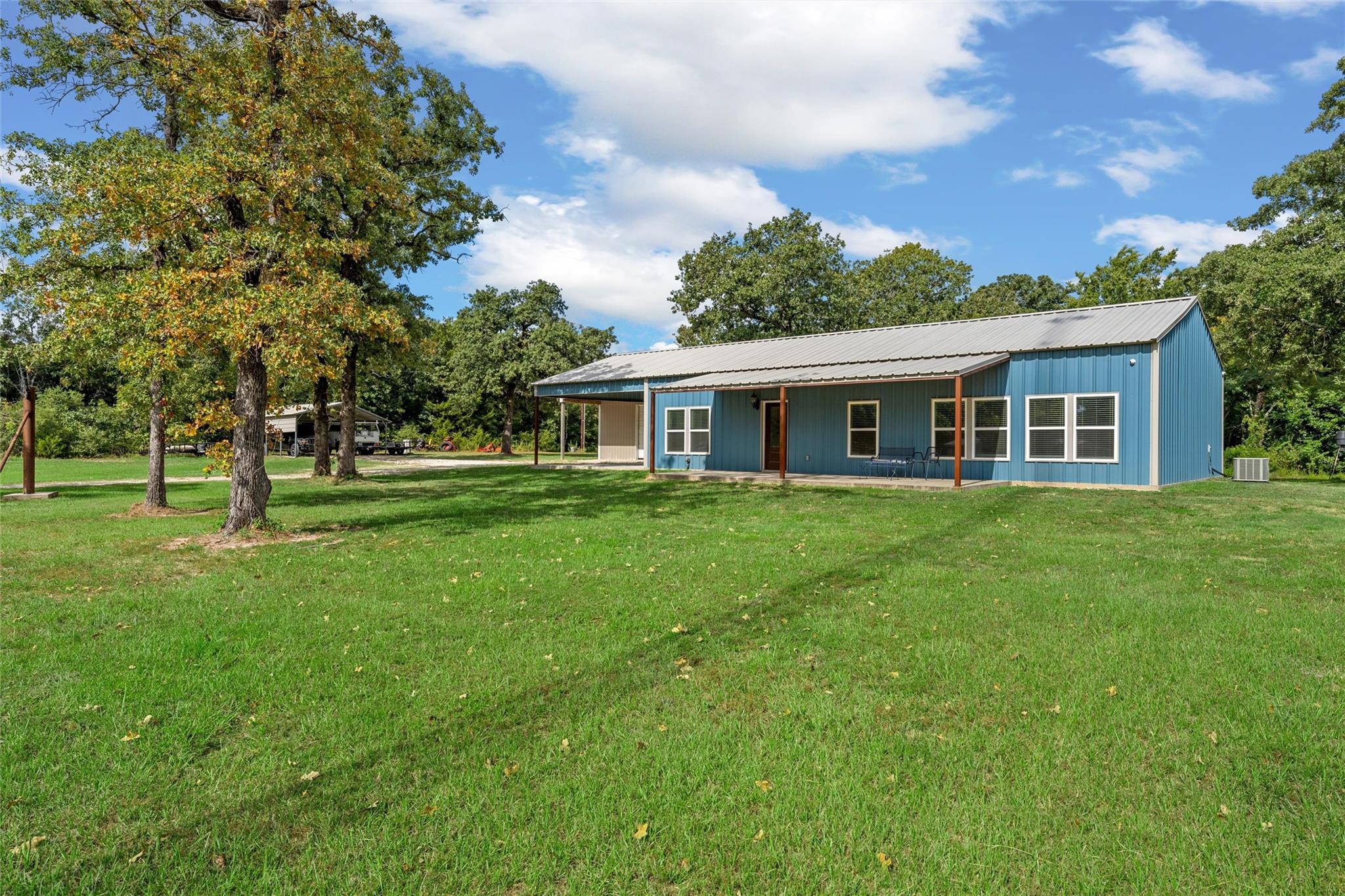 main property photo 5
