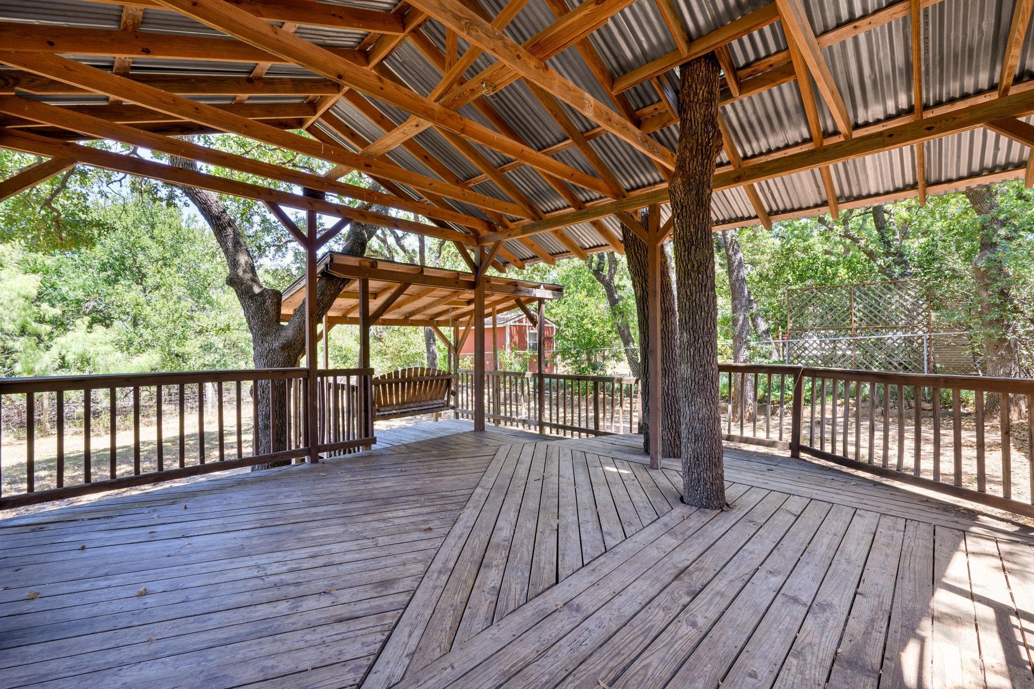 main property photo 27