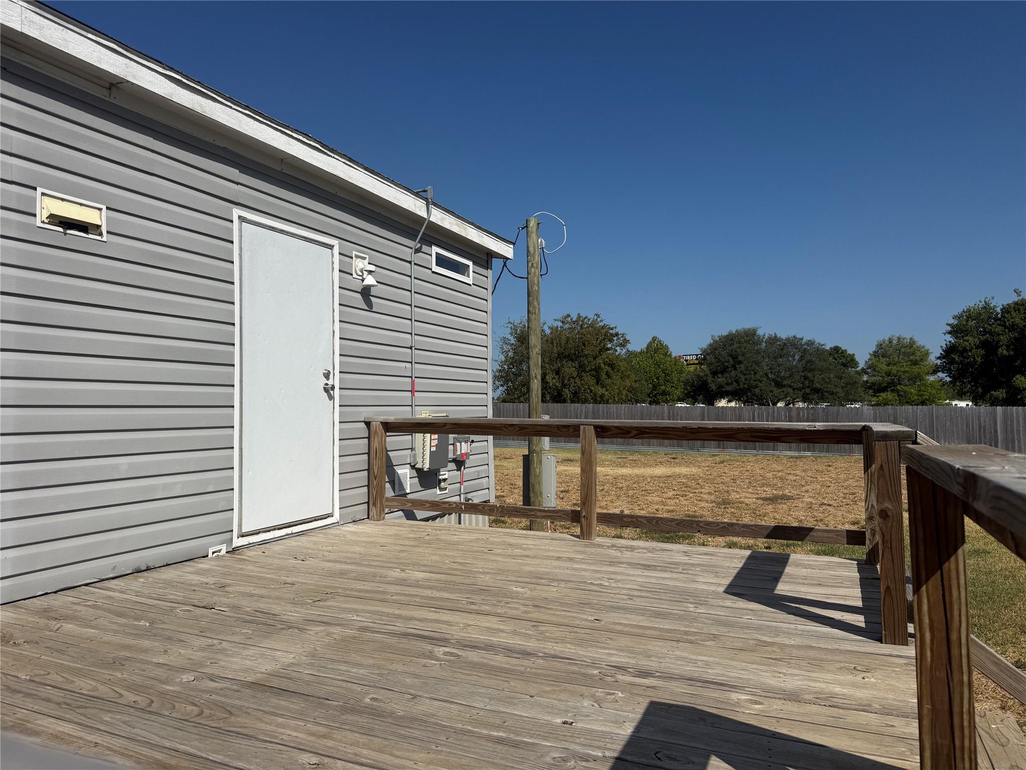 main property photo 26