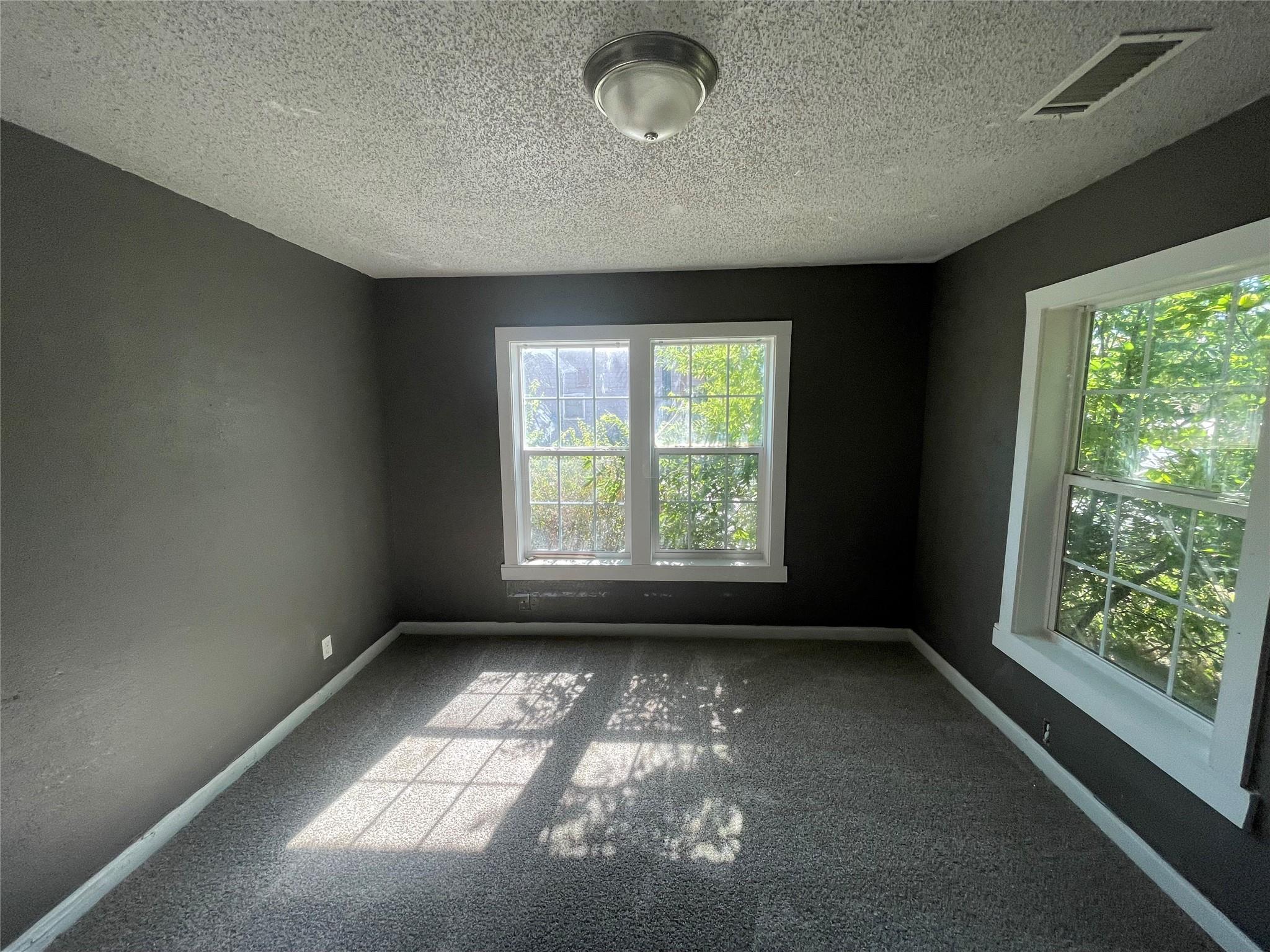 property viewer photo 4