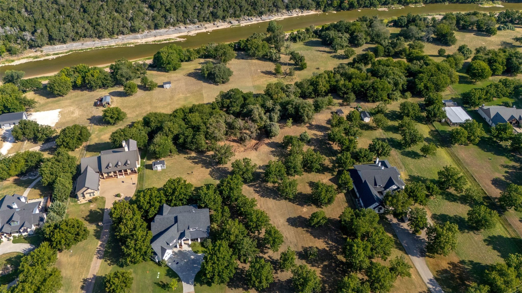main property photo 17