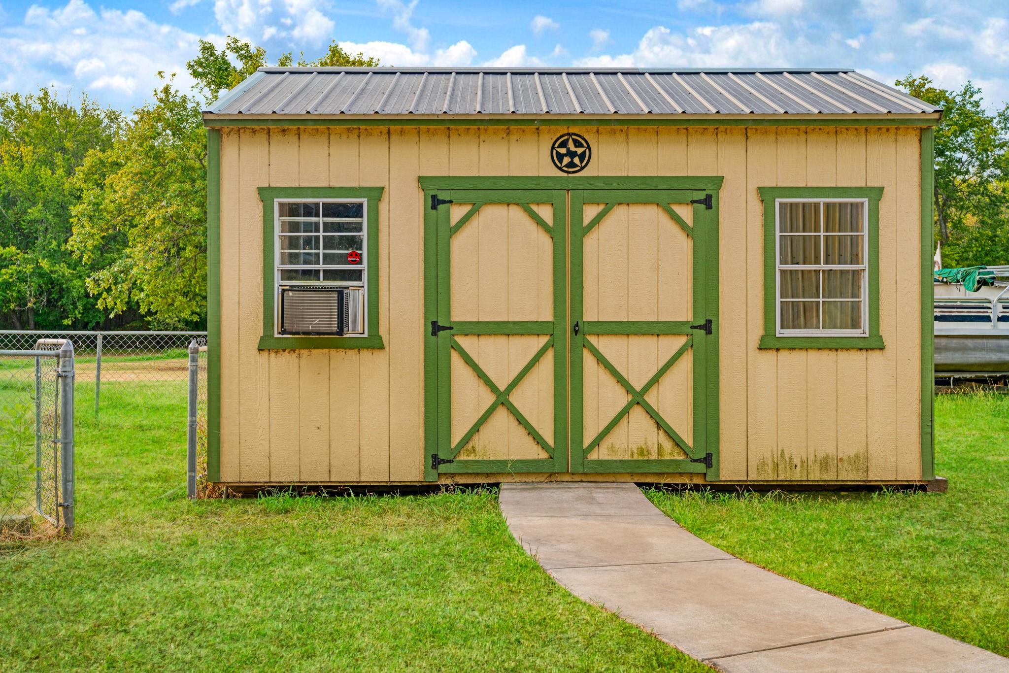 main property photo 17