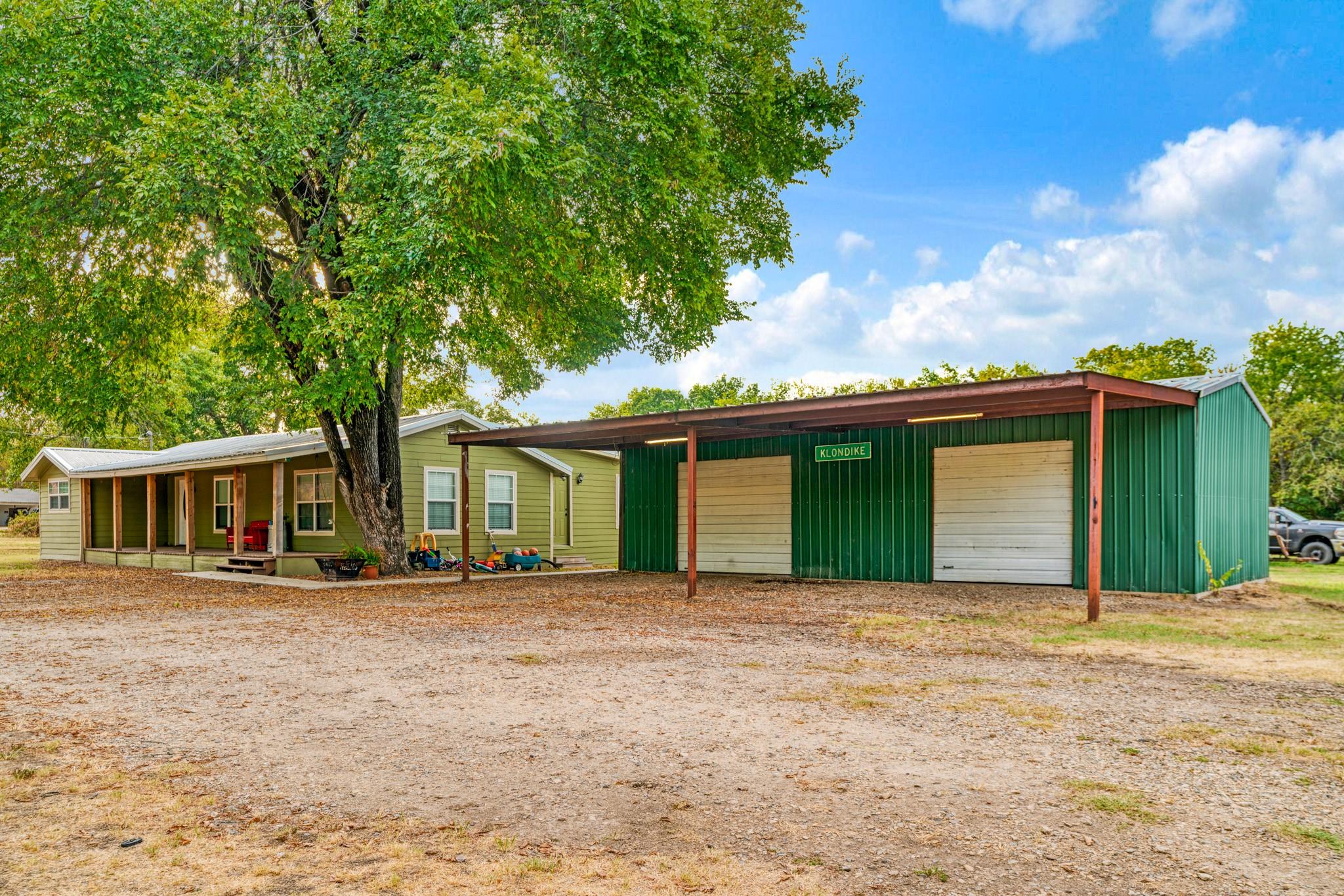 main property photo 2