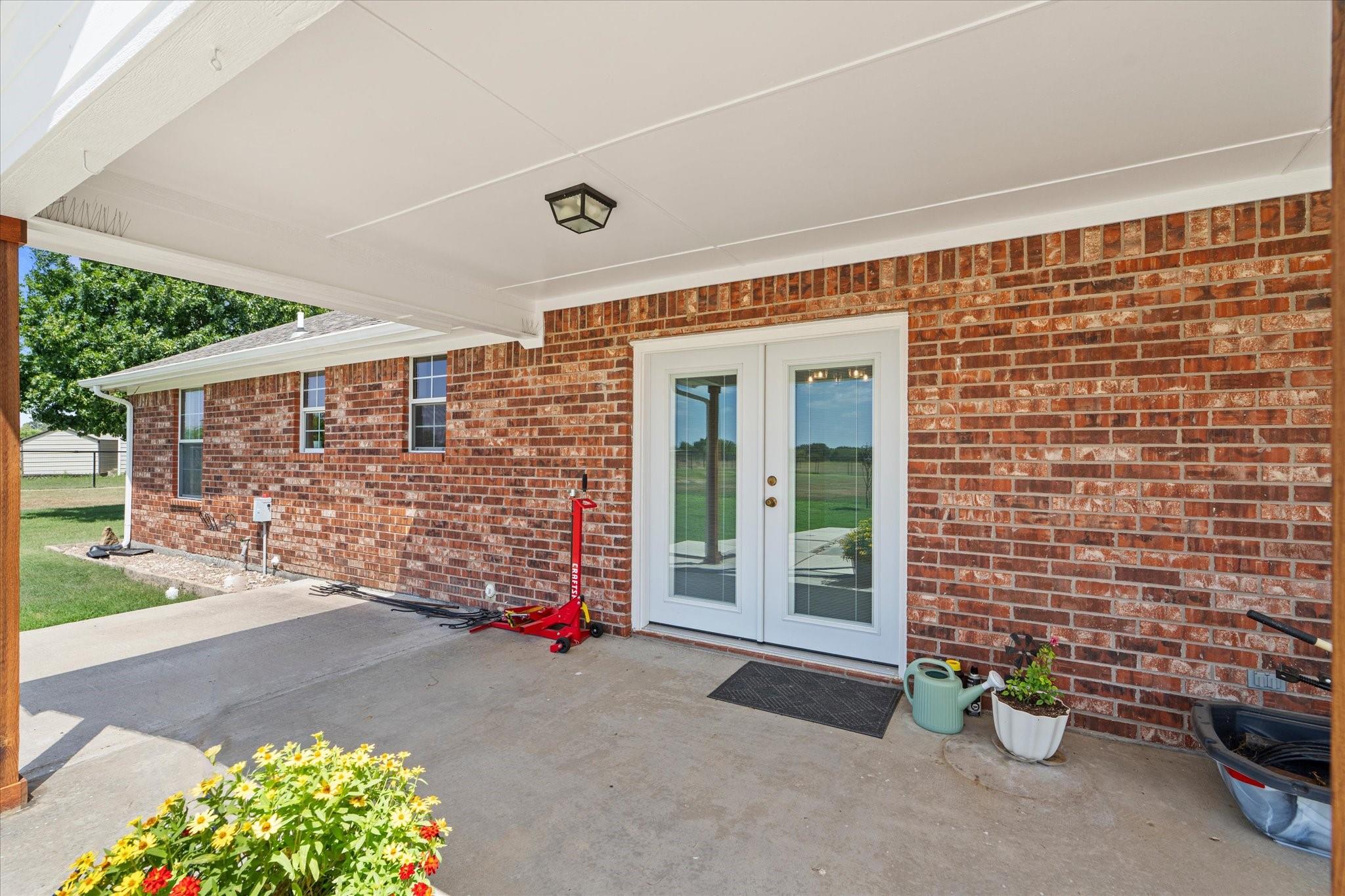 main property photo 30