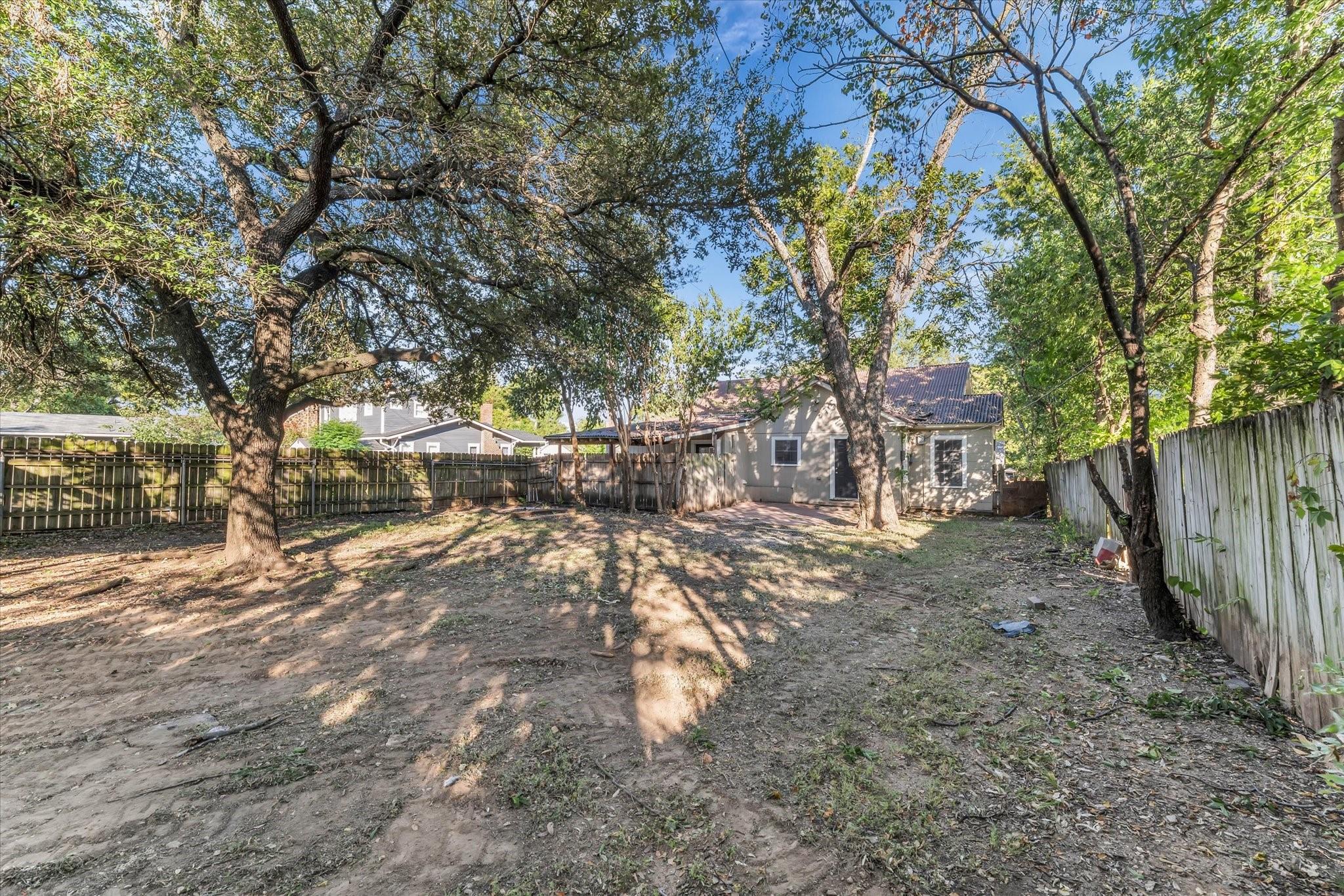 main property photo 26