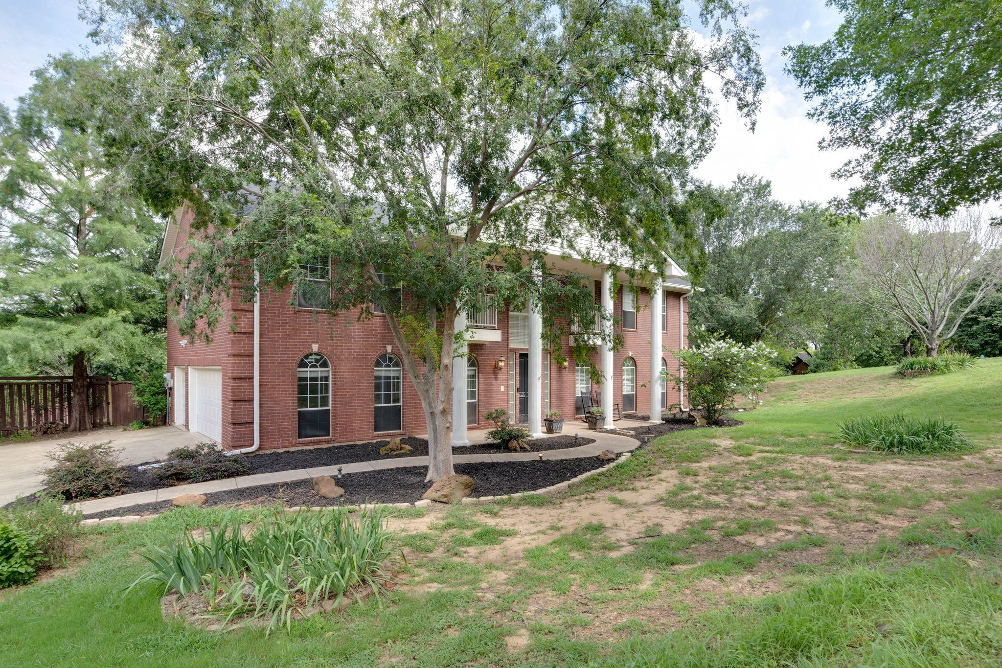 main property photo 3