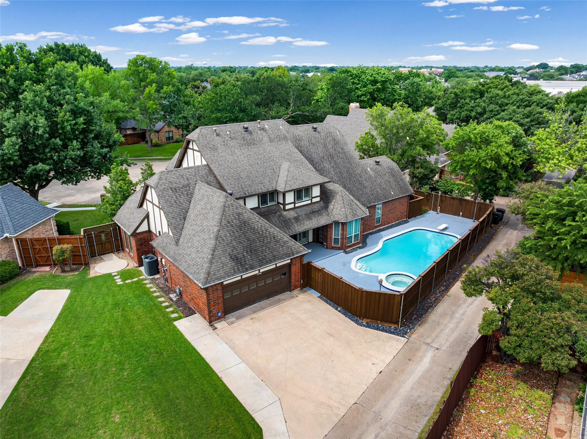 main property photo 39