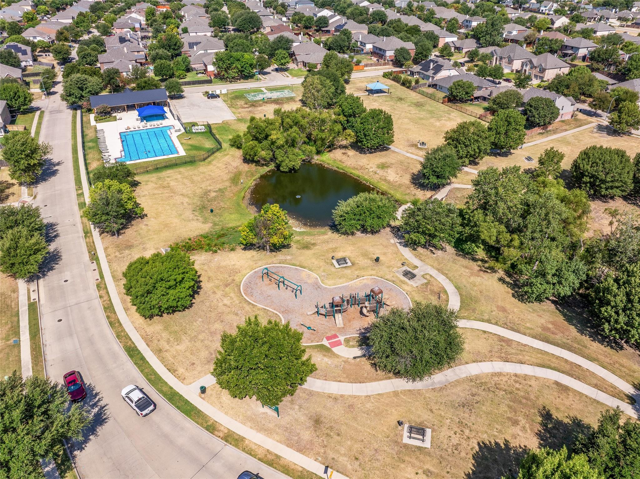 main property photo 38