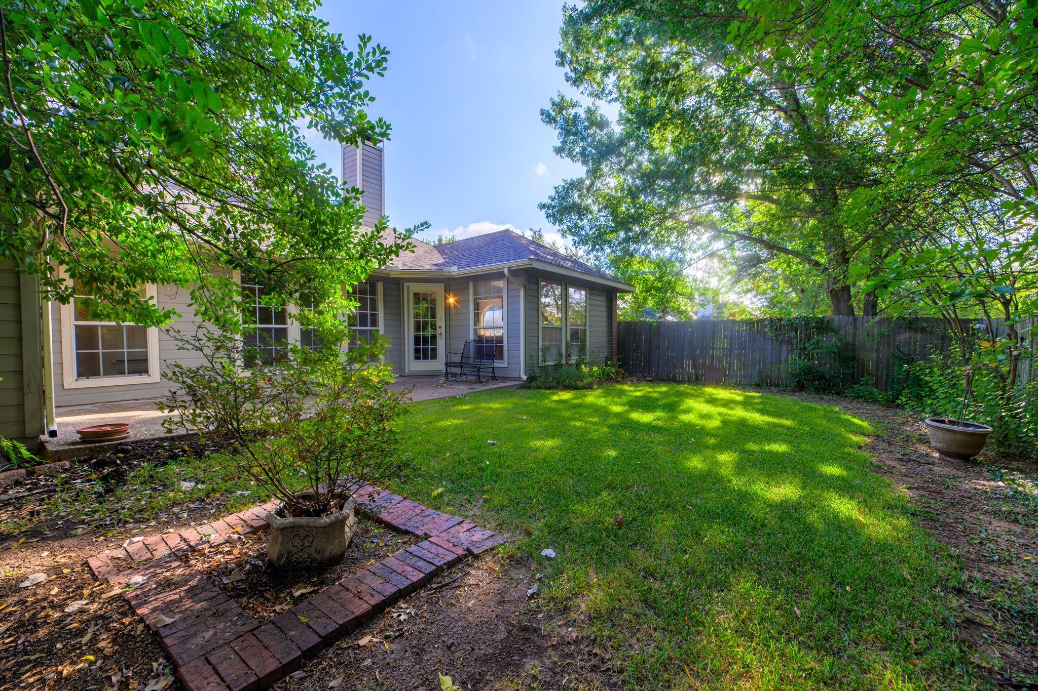 main property photo 29