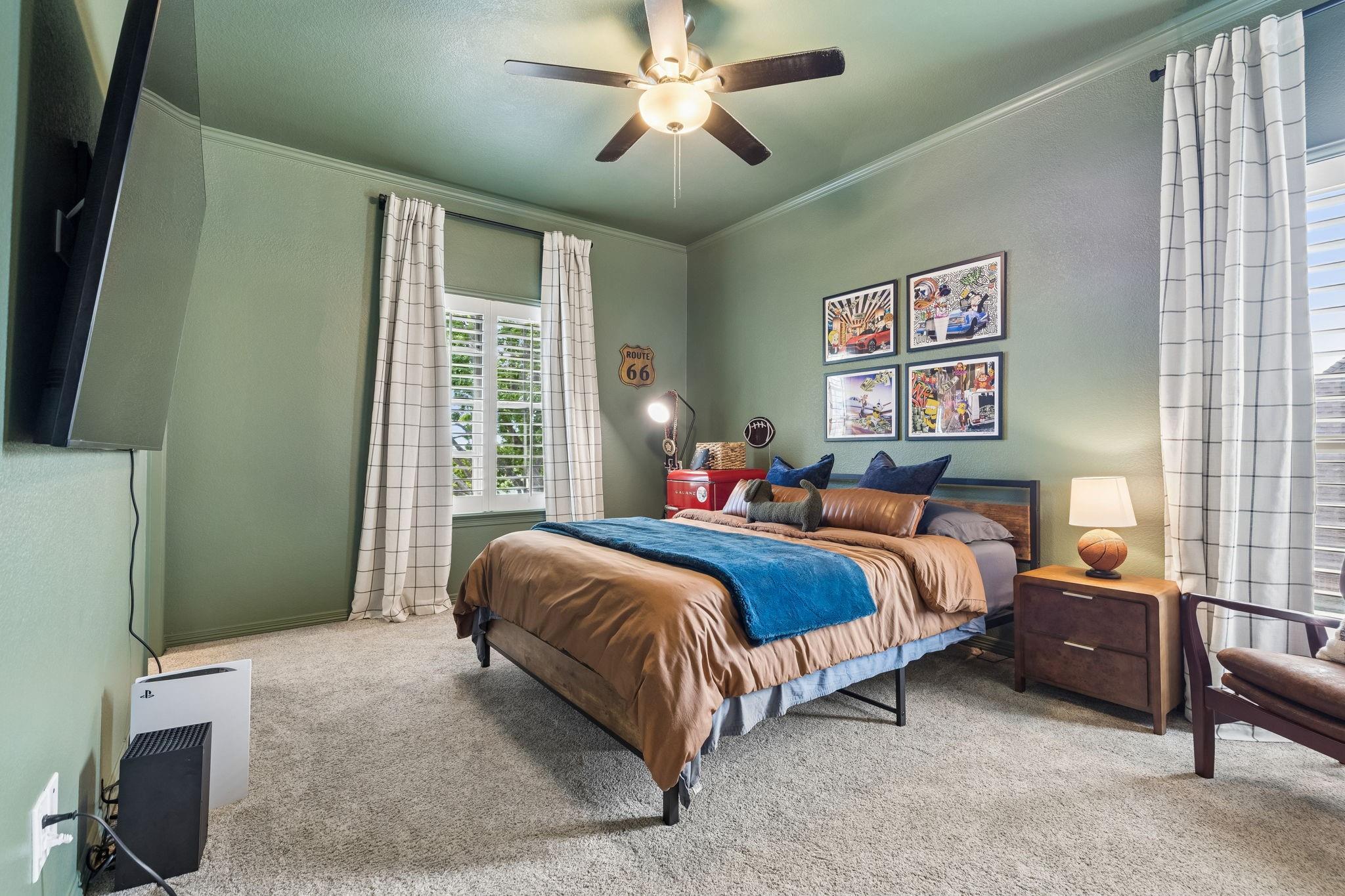 main property photo 23