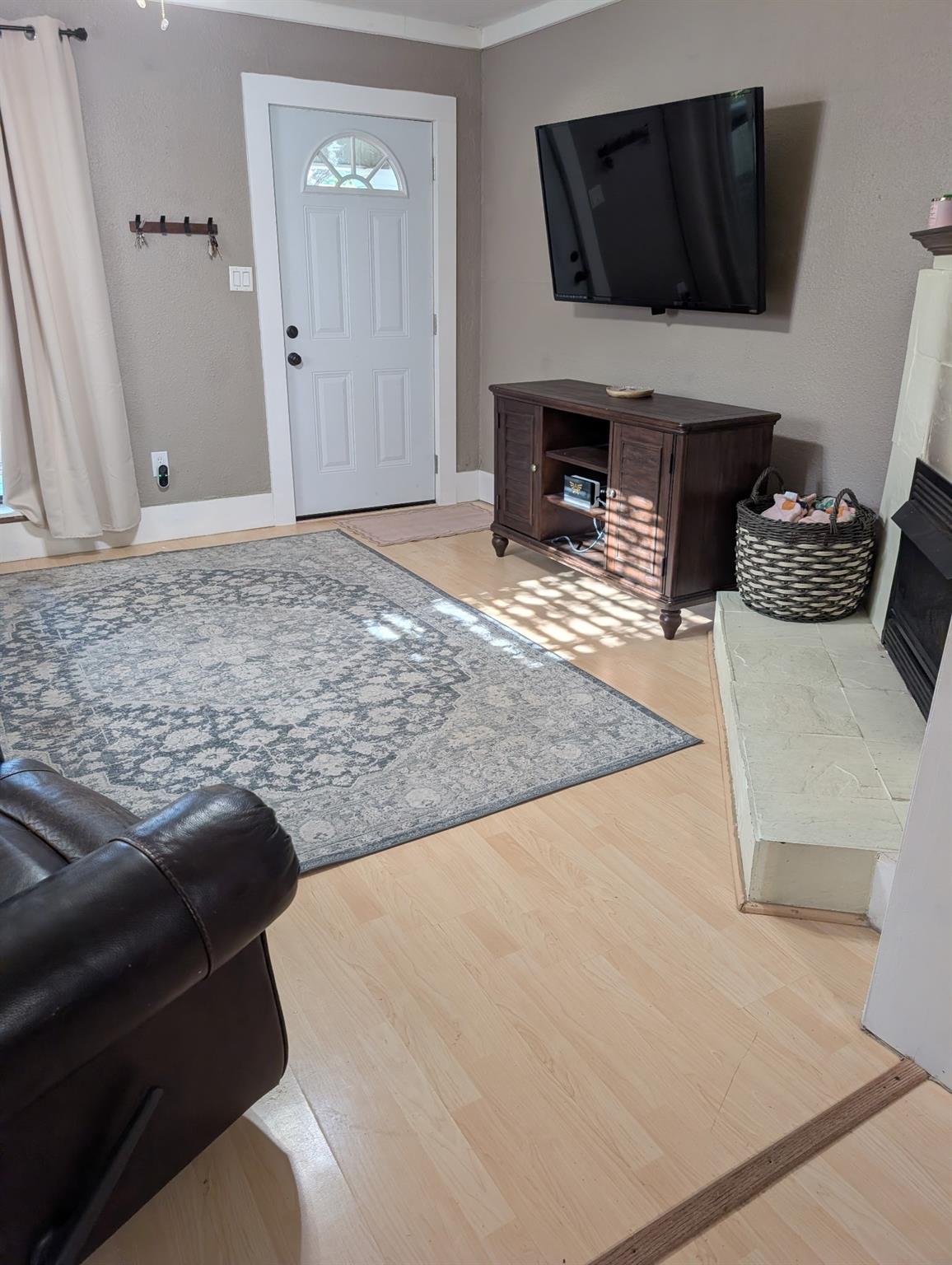 main property photo 8