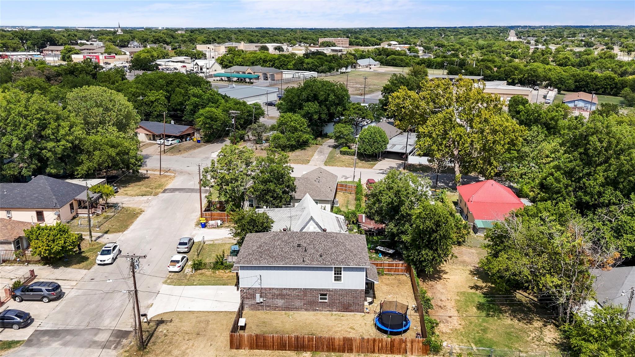 main property photo 23