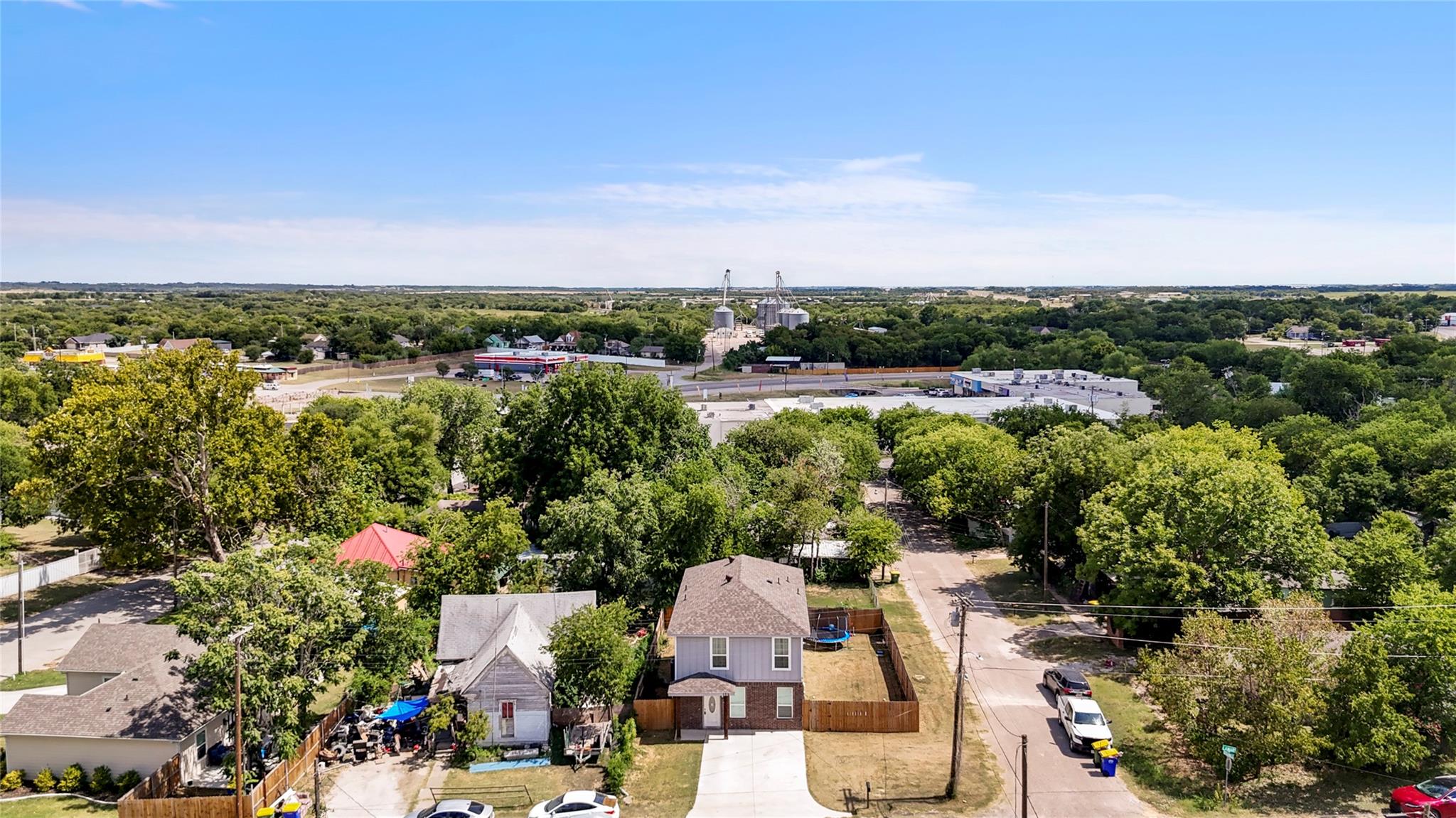 main property photo 24