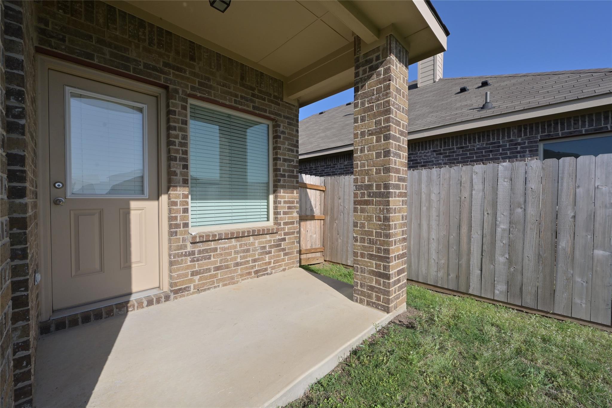 main property photo 32