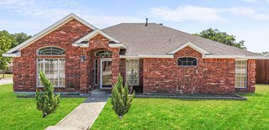 image of property with 4 Bed | 2 Bath | 2,310 Sqft