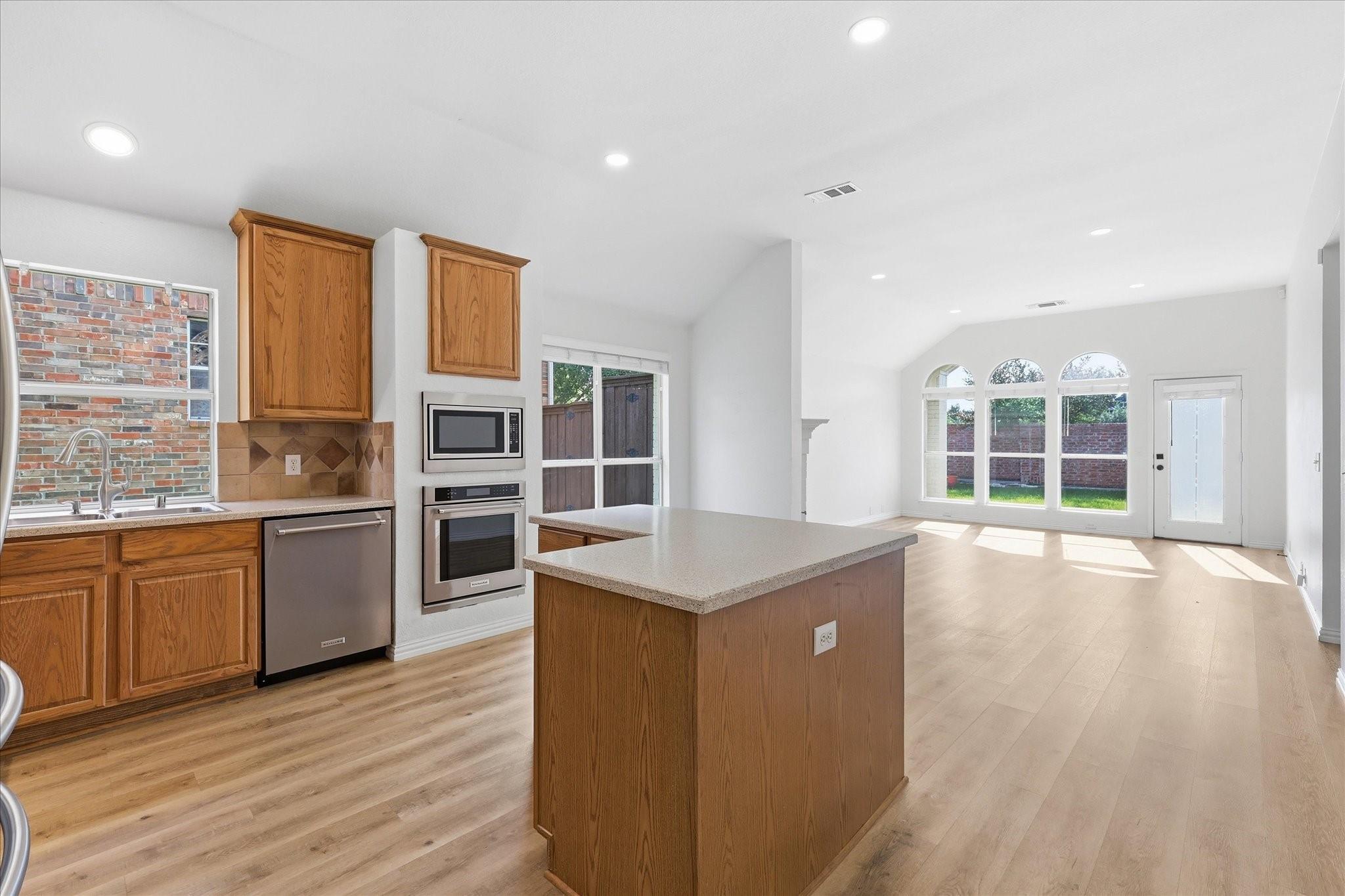 property viewer photo 12