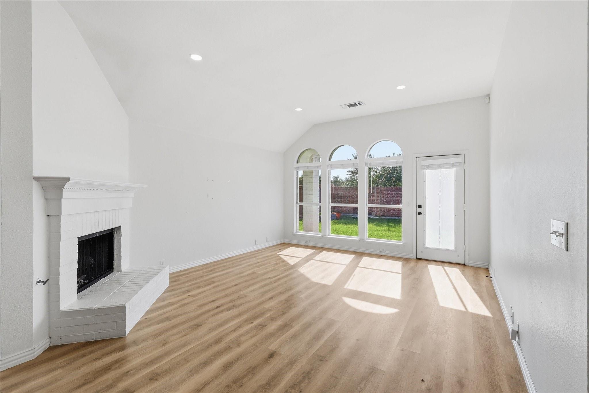 property viewer photo 14