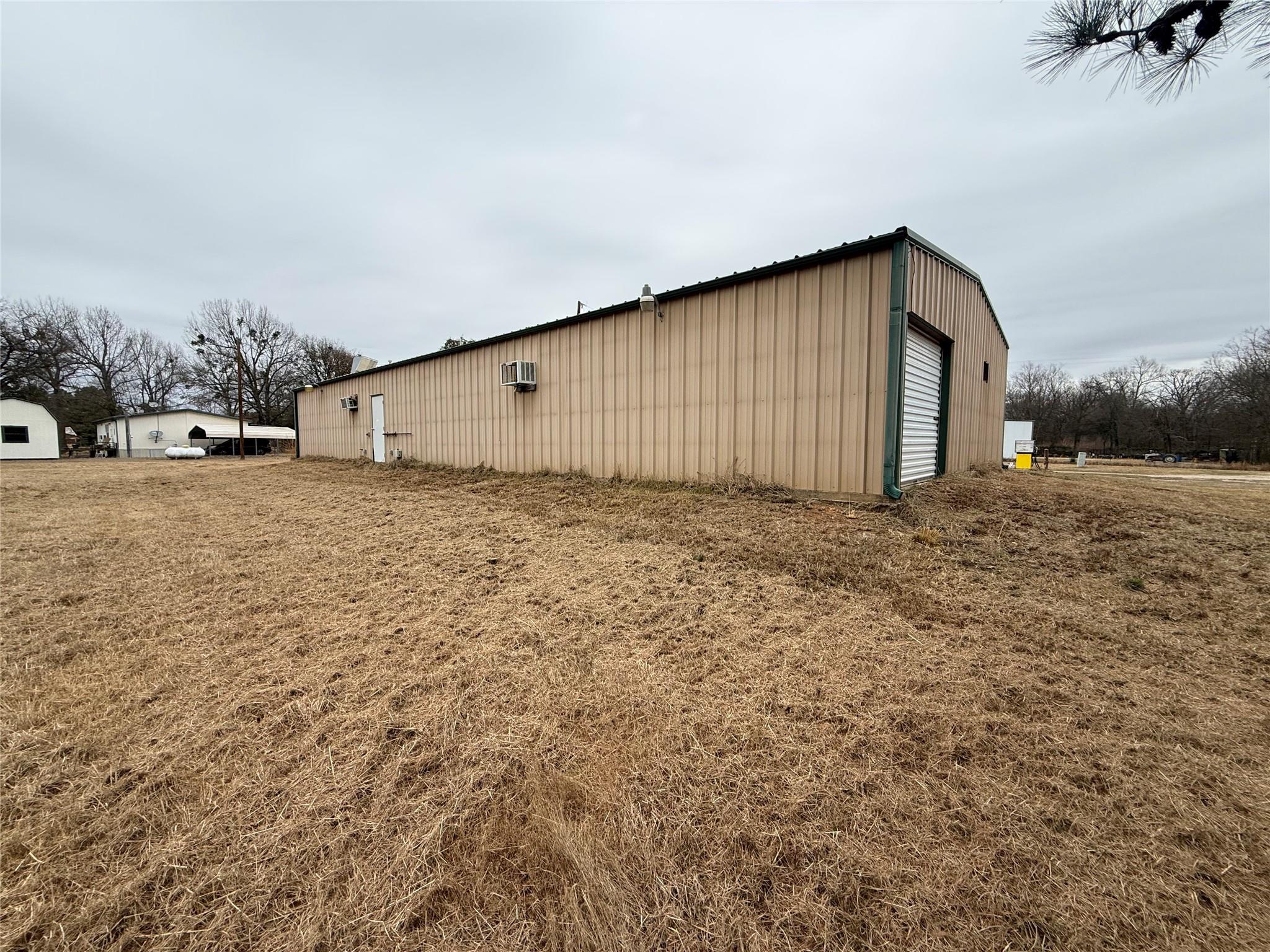 main property photo 17