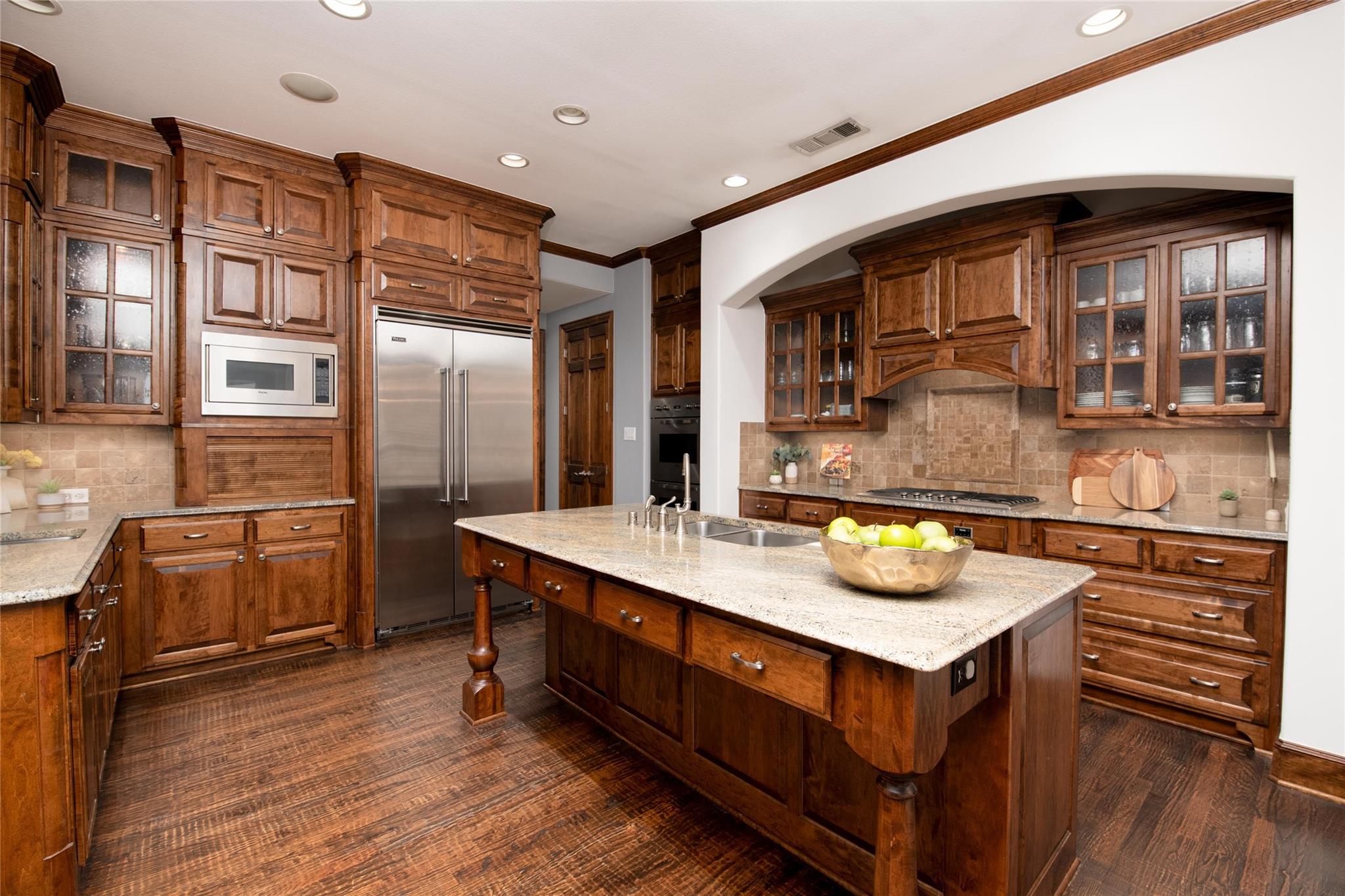 main property photo 12