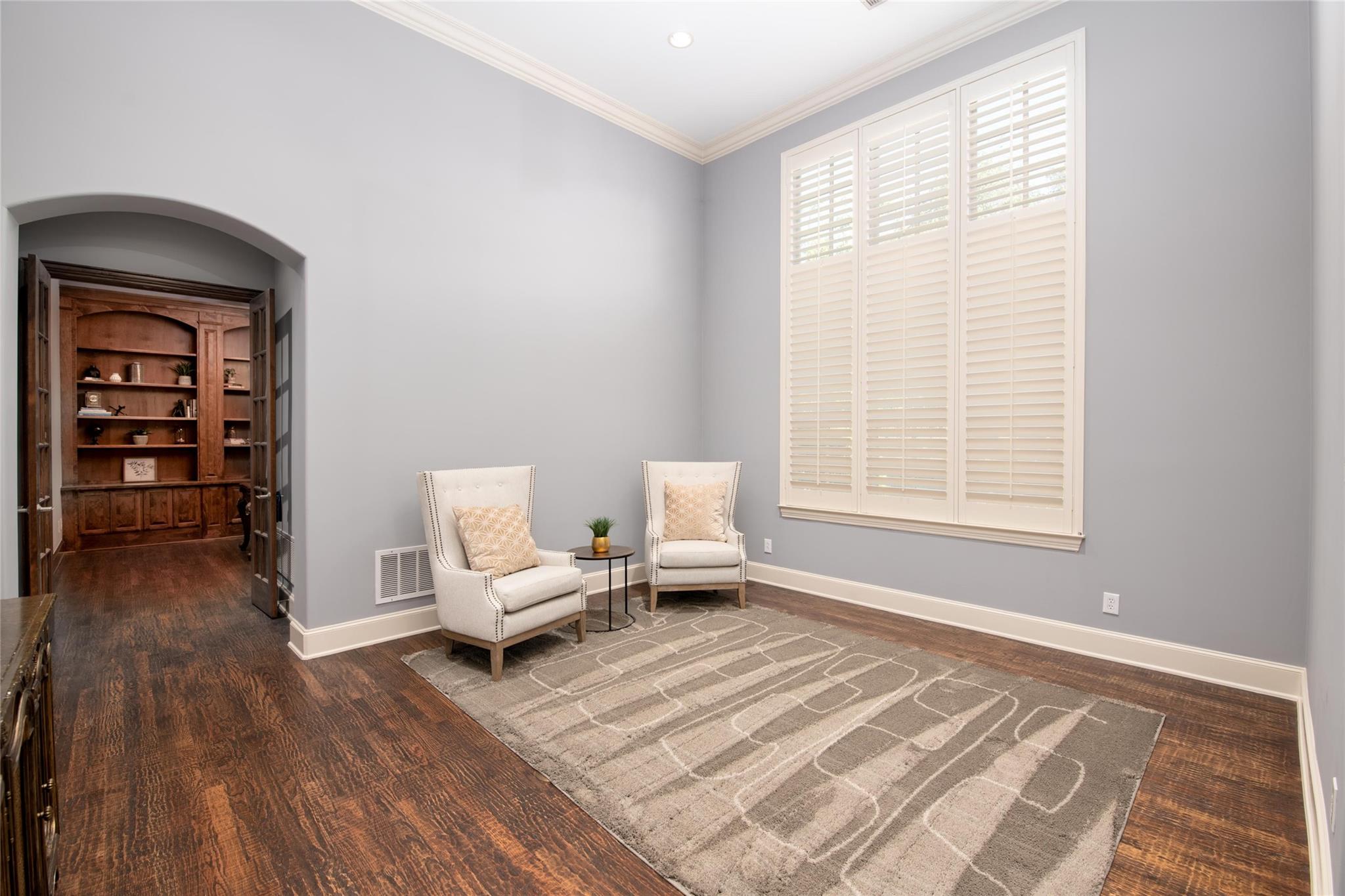 main property photo 17